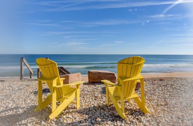 Pet-friendly Oceanfront Home w Cinnamon Beach Views