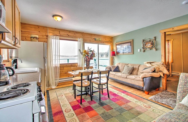 Pet-Friendly Outing Getaway w/Lake Access!