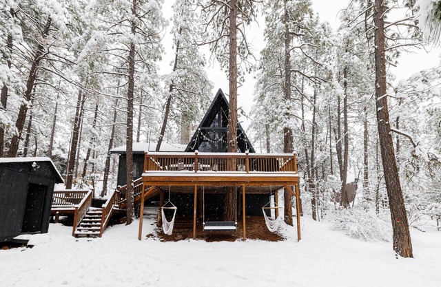 Pet-Friendly Pine Cabin w/Hot Tub & Fire Pit!