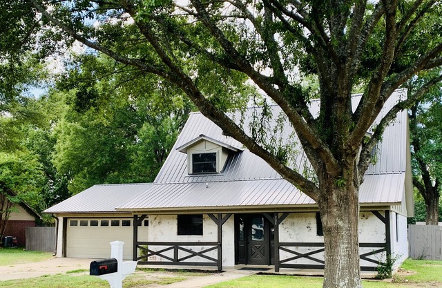 Pet friendly, remodeled home with large, fenced in yard. Close to Texarkana