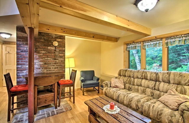 Pet-Friendly Rumney Cabin on Stinson Lake!