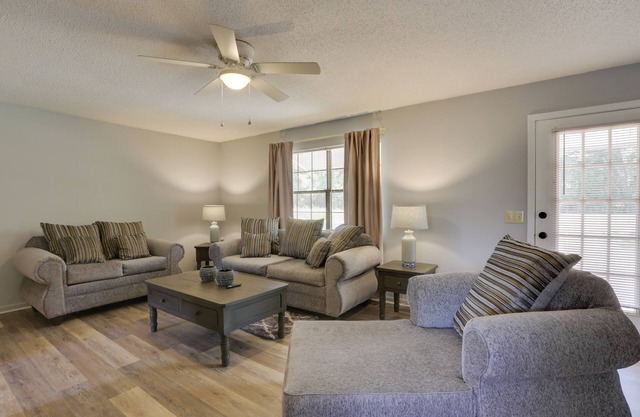 Pet-Friendly Slocomb Vacation Rental w/Sunroom!