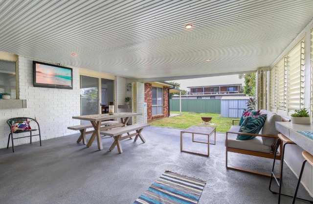 Pet-Friendly Spacious Home by the Beach
