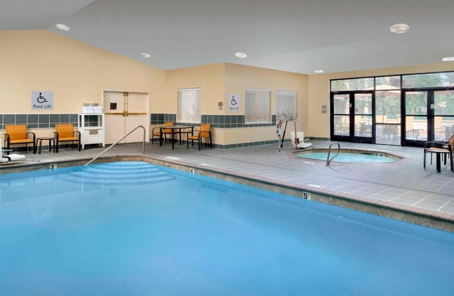 Pet-friendly Unit Near Waterhouse Powerline Park! Indoor Swimming Pool!