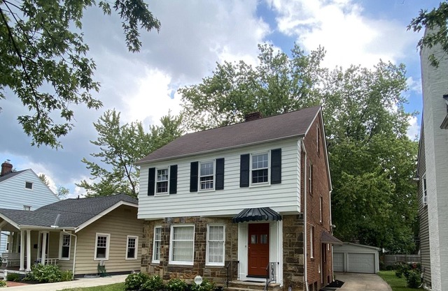 Pet Friendly 3 Bed Colonial in Family Area & Super Close to Beachwood, Ohio
