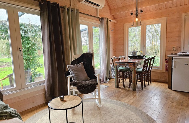 Pet-friendly vacation home in an idyllic location on the Zeeland coast!