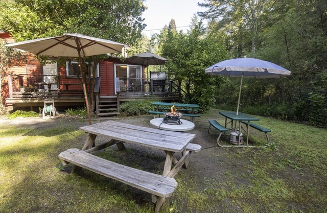 Pet Friendly Vacation Wonderland On Dutch Bill Creek 1 Mile To Monte Rio Beach
