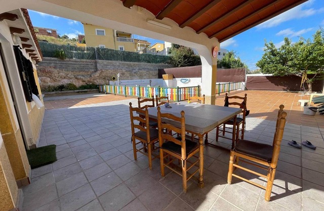 Pet-Friendly Villa with Pool