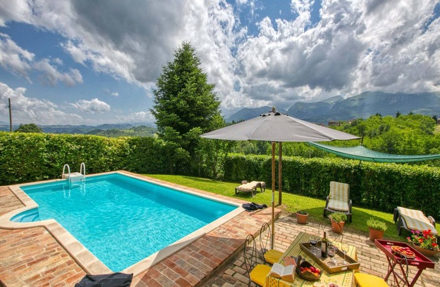 Pet-Friendly Villa with Garden