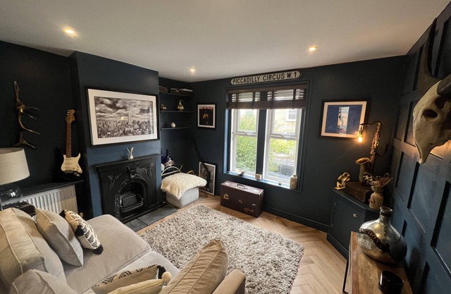 PetFriendly- Sleeps 6- PrivateGarden- FreeParking