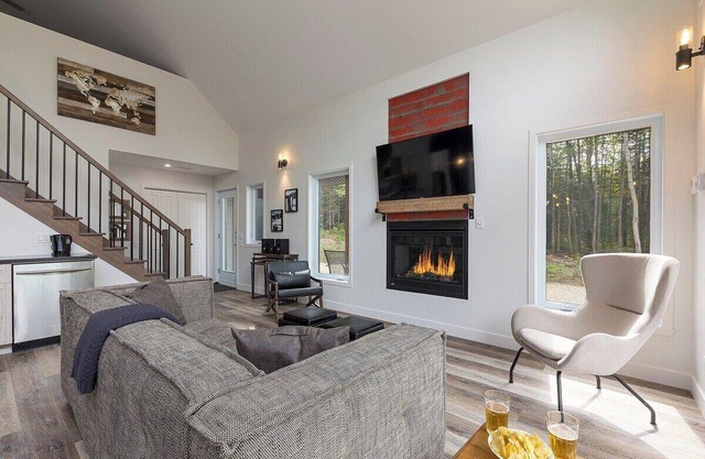 Petite Charlevoix 1 - Tranquil Retreat with Spa