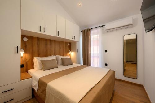 Petite Maisonnette at Garitsa!