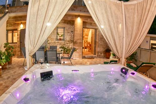 Petros Luxury Traditional House - Villa