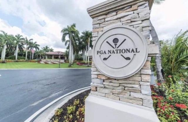 PGA National golf villa condo , 2 bed, 2 bath. PRIME LOCATION.
