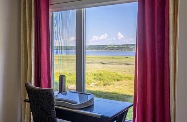 Phénicia House | Waterfront view