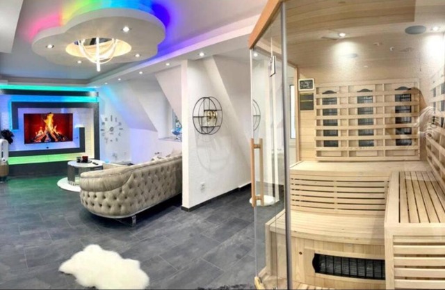 Phöenixpalace Whirlpool & Infarotsauna