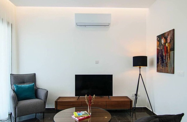 Phaedrus Living: City View Anna Residence 101