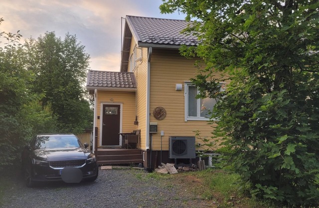 Phenomenal 3-bedroom apartment in Oulu. Pool table, sauna and 2 bathrooms and WC