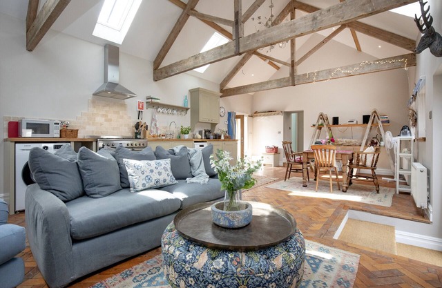Philips Barn - Barn Conversion on edge of Dartmoor with hot tub