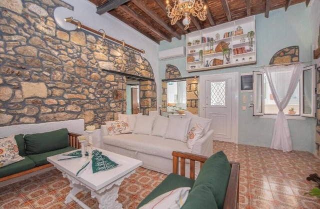 Philoxenia Traditional House