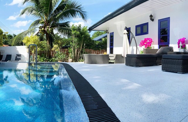 Phuket Gay Home Stay - Caters to Men