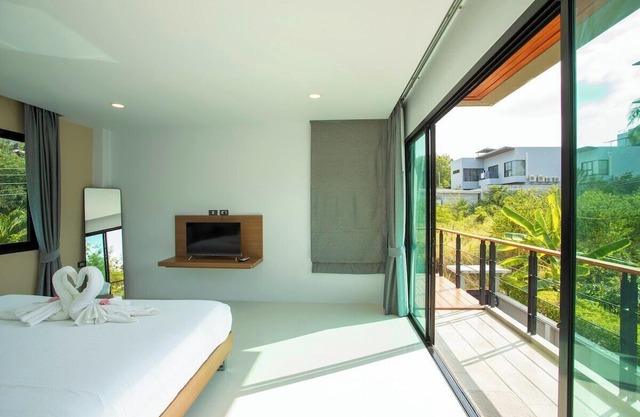 Phuket Paradise: Luxury 3-BR Villa sea view villa!