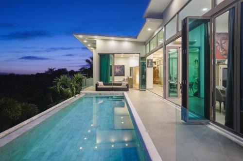Phuket Seaview Villa - Private Sauna - Steamroom - Infinity Swimmingpool