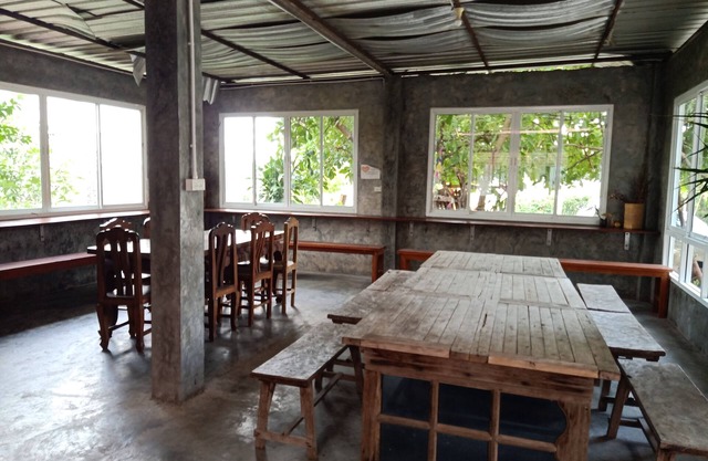 Phumchan Place Hotel