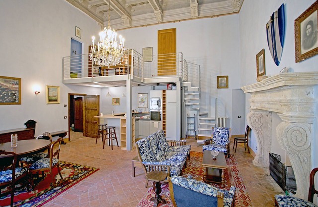 Piano Nobile downtown Montepulciano