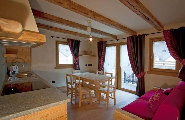 Piatta: Delightful, cosy Chalet with extensive garden