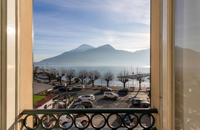 Piazzetta Lake View, Lovely 2 Br Flat With Gorgeous View By Halldis