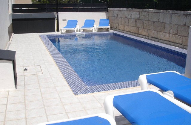 PICAFORT2, PRIVATE POOL, free wifi, beach, air conditioning, barbecue