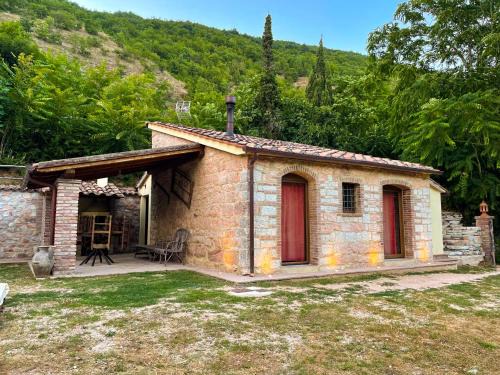 Piccolo Angolo di Paradiso, Sigillo, Montecucco