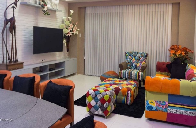 Pico de Loro Beach and Country Club Car3br6echt