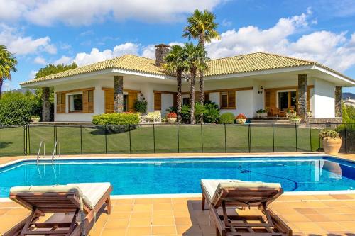 Picturesque Costa Brava Countryside Villa
