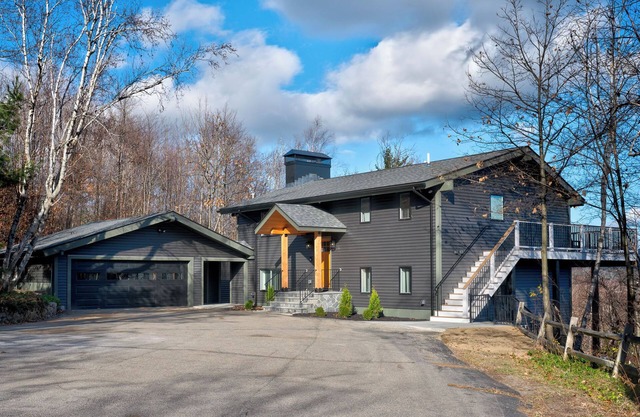 Picturesque mountain retreat w/Amazing views, Movie Thtr, Golfsim, Sauna & HT