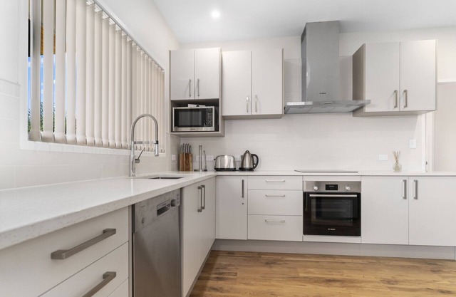 Picturesque Papamoa - Papamoa Holiday Home