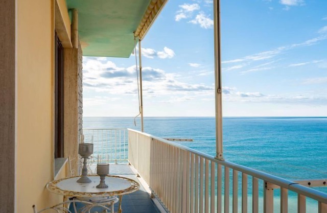 Pieds dans l'eau by Interhome