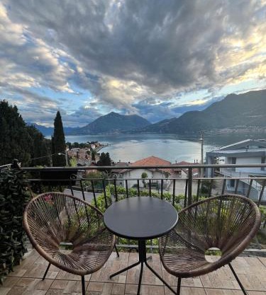 PIETRO HOUSE, lake view
