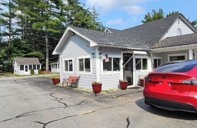 Pilgrim Inn & Cottages