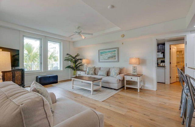 Pilot House Village One-Bedroom Retreat - Intimate Luxury with Pool Deck Views at Sandestin Golf and Beach Resort!
