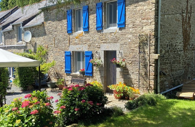 Pinabre - Rural farmhouse with great access to walking and cycling routes