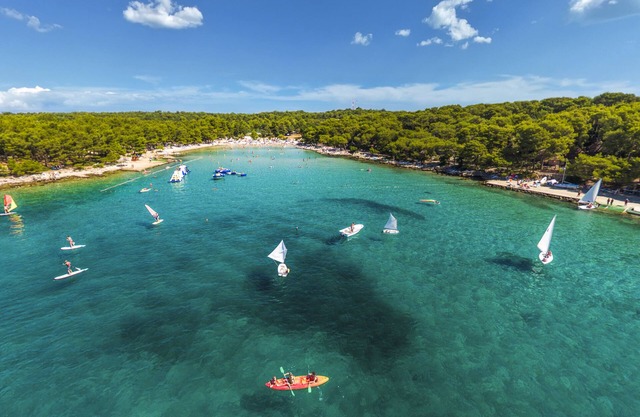 Pine Beach Pakostane - All Inclusive light