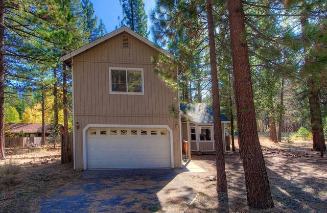 Pine Haven - Pet Friendly, Fenced Yard (COH0887)