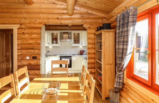 Pine Lodge