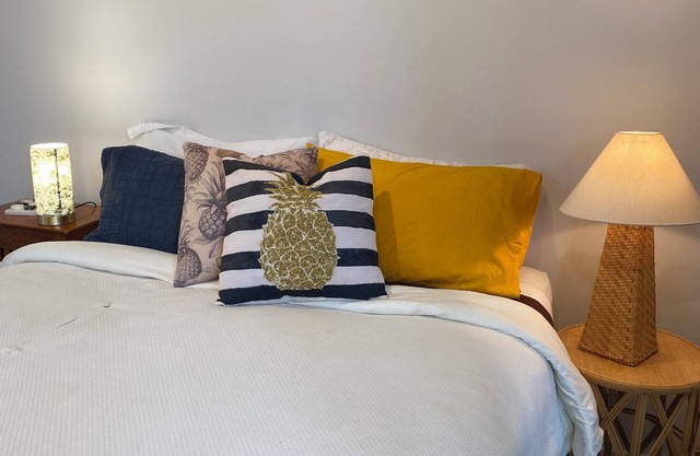Pineapple Palace Studio: tranquil, central setting