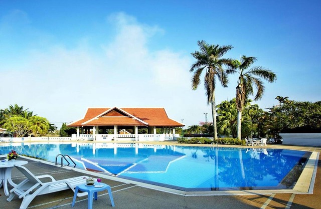Pinehurst Golf Club & Hotel