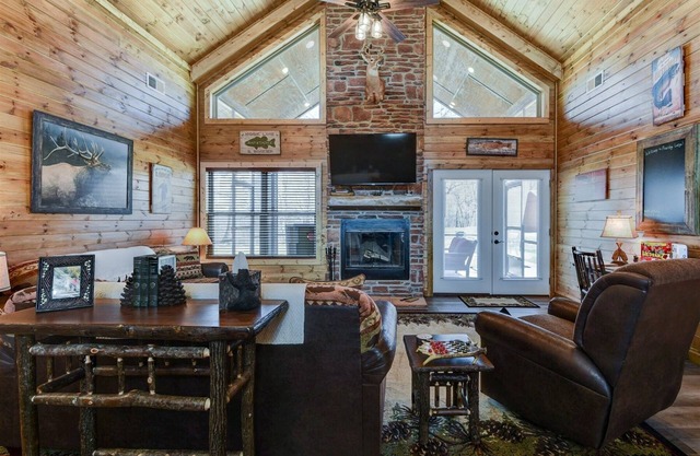 Pineridge Lodge | 4 Bed, 4 Bath