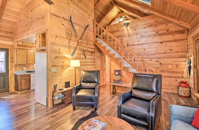 Pinetop-Lakeside Cabin w/Deck: Hike, Ski & Golf