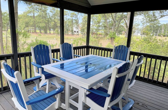 Piney Island Getaway - Waterview home - SC Porch LINENS AND TOWELS PROVIDED